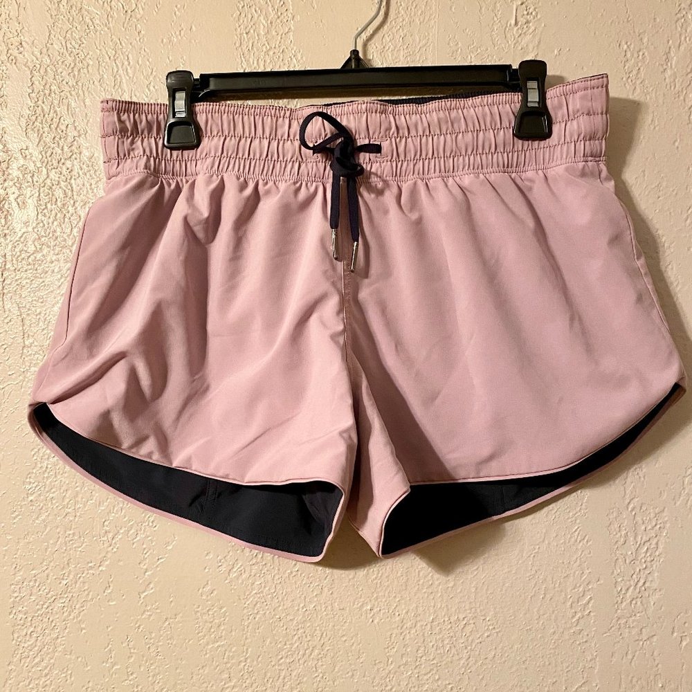 Lululemon Choose a Side Reversible shorts, size 8